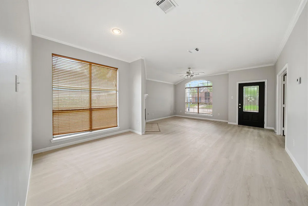 Building Photo - 15330 Geral Ln