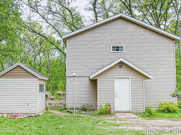 3rd image of 8370 Garbow Rd