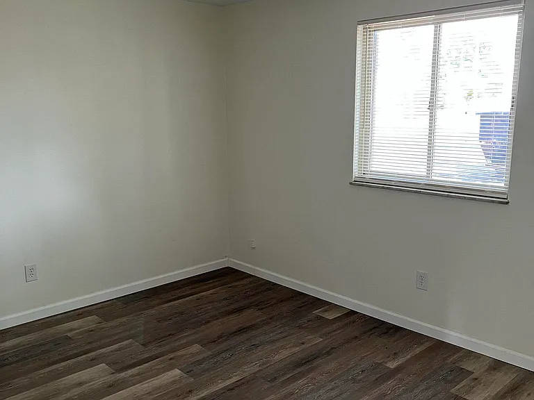 316 E William St #4 — Photo 7