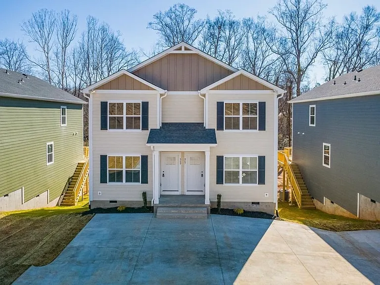 267 Vanderbilt Rd — Photo 23