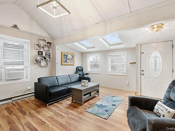 3rd image of 45 Laurel Road