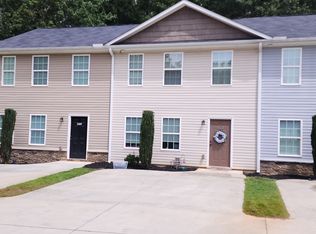 1305 Hyde Park Ln, Demorest, GA 30535