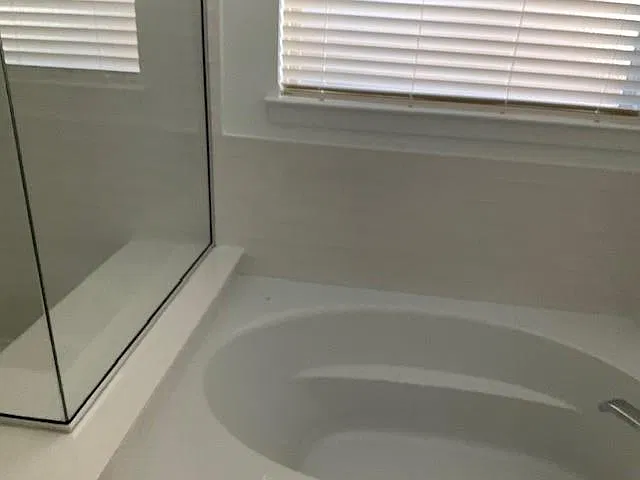 4 bed, 2.5 bath, 2900 sqft, $2,500 — Photo 4