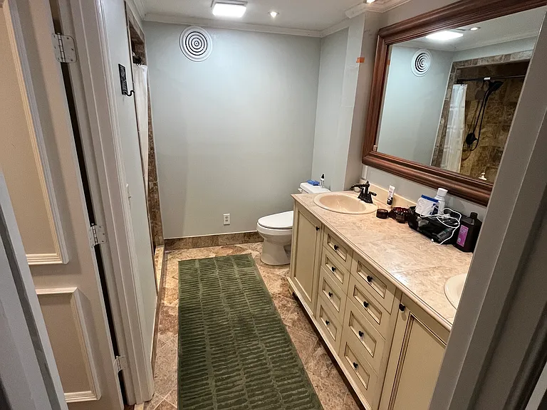 501 Devon Dr — Photo 17