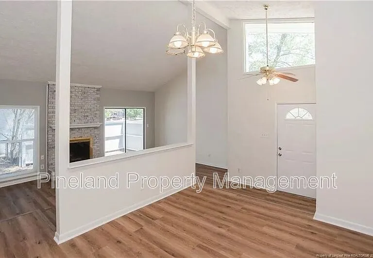 2012 Lakemeadow Dr — Photo 6