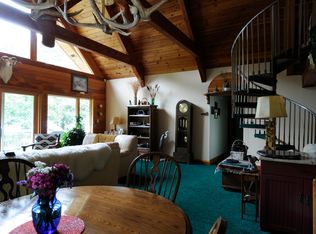 10902 N Shore Dr, Northport, MI 49670
