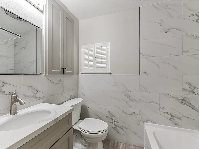 6305 Deerwood Rd — Photo 8