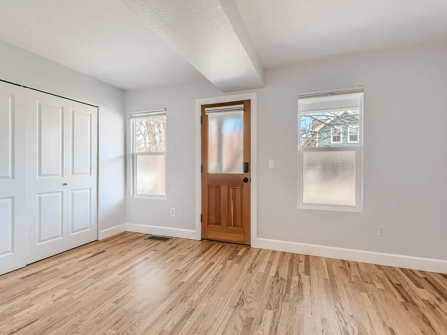 3 bed, 1236 sqft, $3,445 — Photo 3