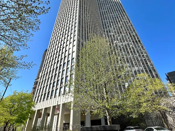 2626 N Lakeview Ave APT 2411, Chicago, IL 60614