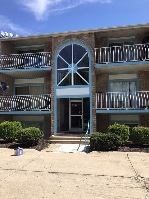 1st image of 2435 Montana Ave APT 13