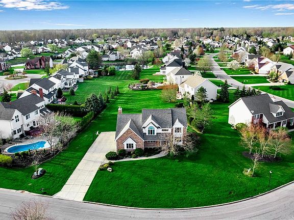 2nd image of 6239 Cloverleaf Dr
