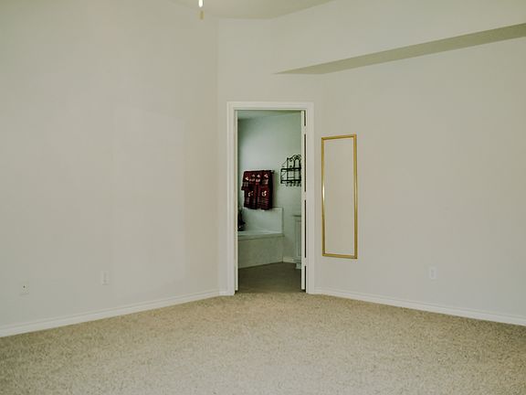5th image of 5112 Holly Hock Ln