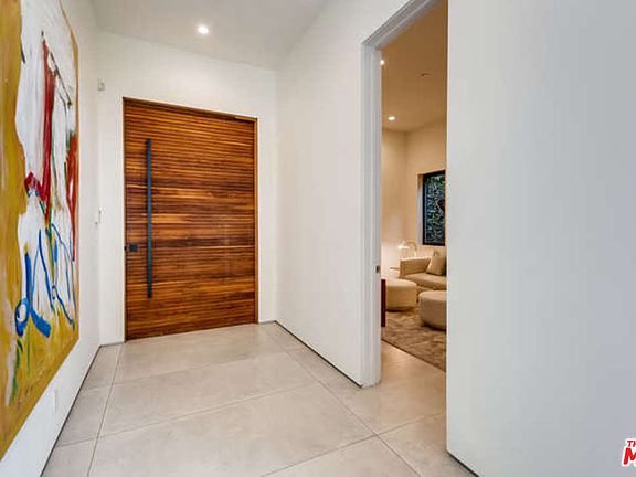 5th image of 848 N Curson Ave