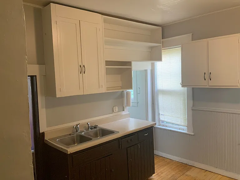 5 bed, 2.0 bath, 1544 sqft, $1,795 — Photo 9
