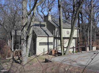 9 Colony Ln, Galena, IL 61036