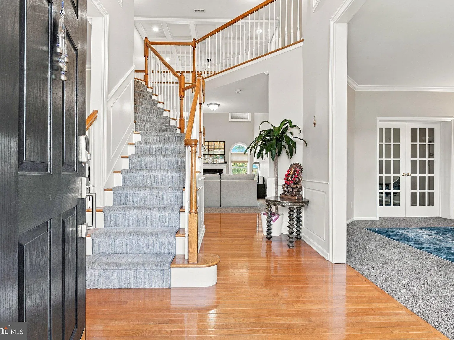 4 bed, 2.5 bath, 4700 sqft, $5,300 — Photo 4