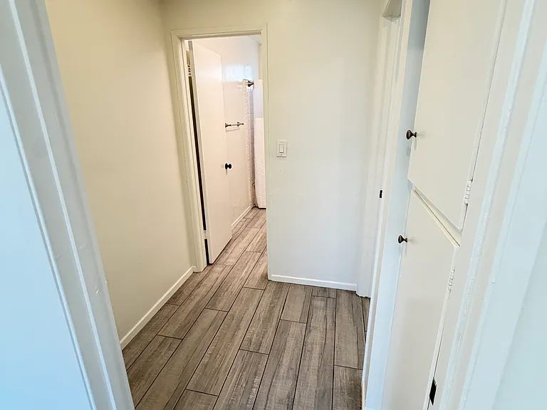 3820 Mentone Ave #6 — Photo 8