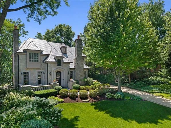 654 Pine St, Winnetka, IL 60093