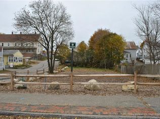 12 Island Ave, Sanford, ME 04073