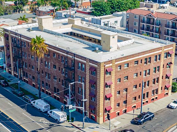 3rd image of 800 Pacific Ave APT 305