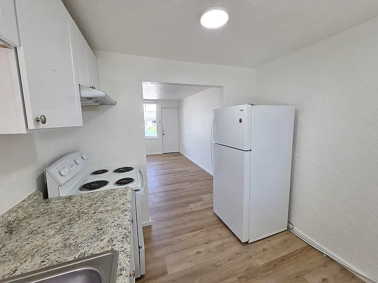 Gilbert Square Apartments — Photo 6
