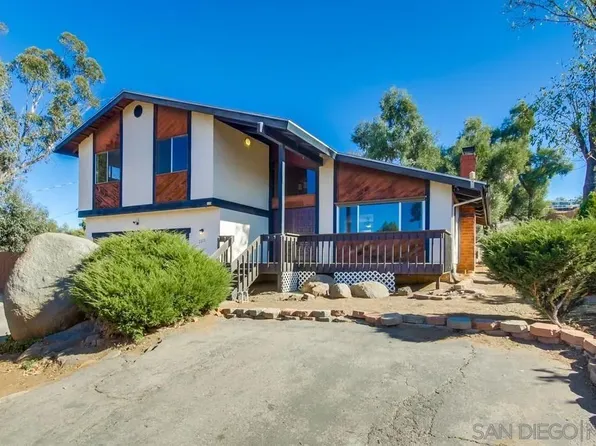 2211 Tavern Rd, Alpine, CA 91901