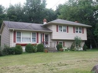 712 California Ave, Middletown, NY 10940