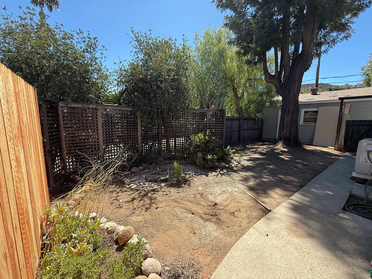 8525 Fanita Dr — Photo 3