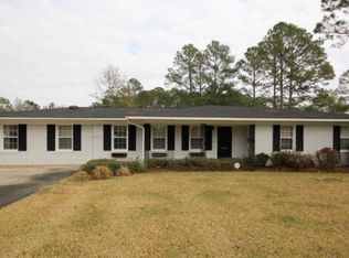 647 Old Waynesville Rd, Jesup, GA 31546