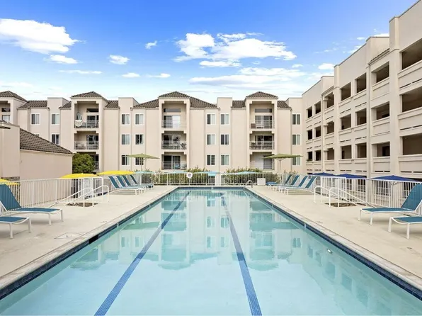 La Regencia Apartments
