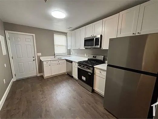 2 bed, $1,900 — Photo 2