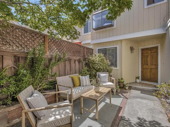2602 Warwick Ln, Santa Cruz, CA 95065