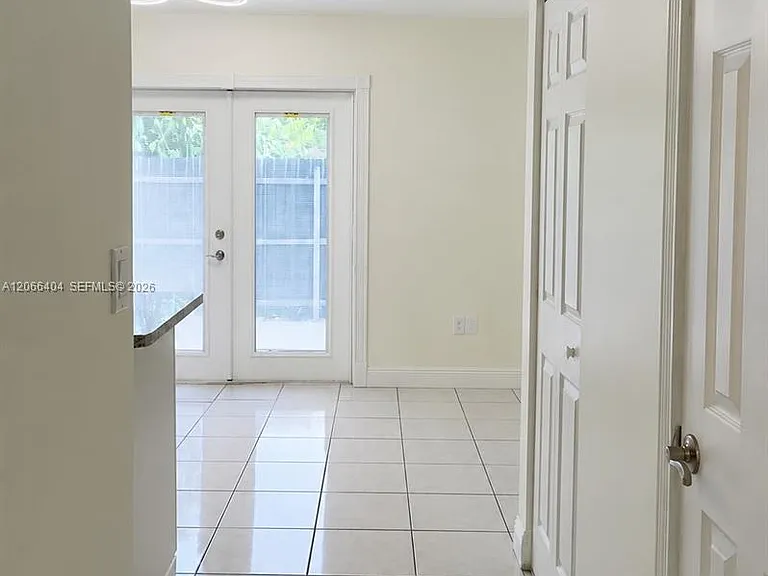3659 SW 99th Ave #7 — Photo 6