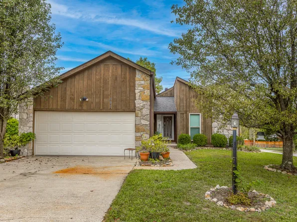 392 Garden Point Dr, Frankfort, KY 40601