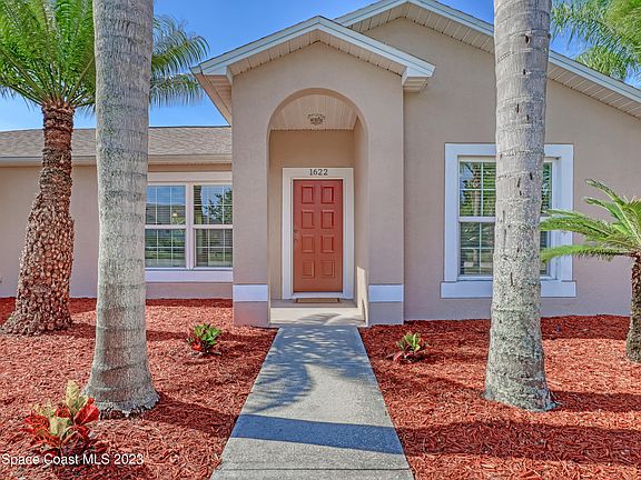 5th image of 1622 Laramie Cir