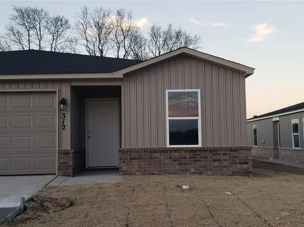 312 NW 67th Ave, Bentonville, AR 72713