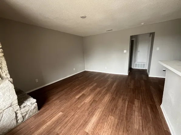 817 Bracewood Cir APT B, San Marcos, TX 78666