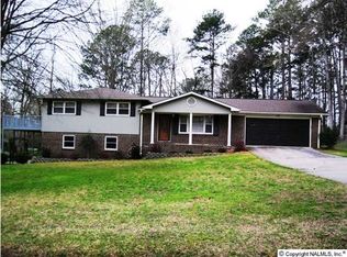 1398 Kay Dr, Southside, AL 35907