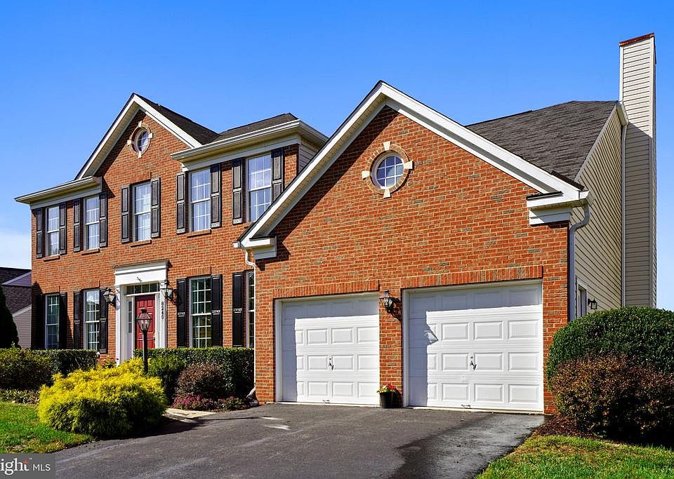 1st image of 8240 Hortonia Point Dr