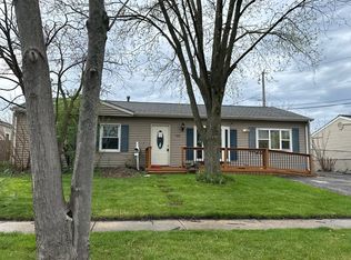 104 Ridge Cir, Streamwood, IL 60107