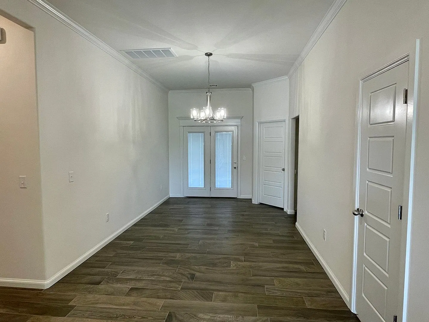 Beautiful 4 Bed 2.5 Bath!! — Photo 4