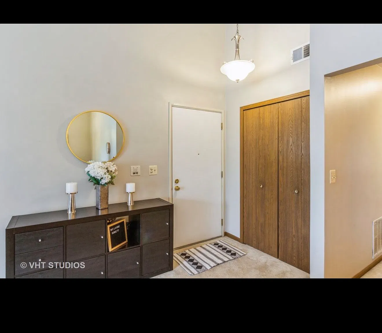 2 bed, 1400 sqft, $2,400 — Photo 1