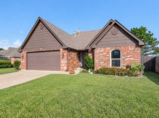 8105 S Elder Ave, Broken Arrow, OK 74011
