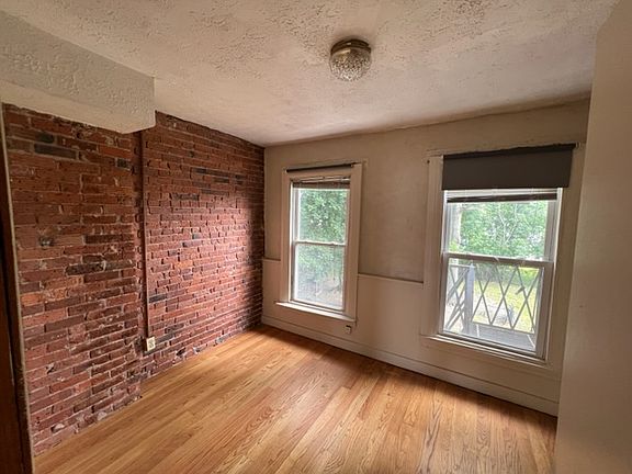 4th image of 13 Clark St #3