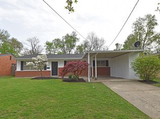 961 Hollytree Dr, Cincinnati, OH 45231