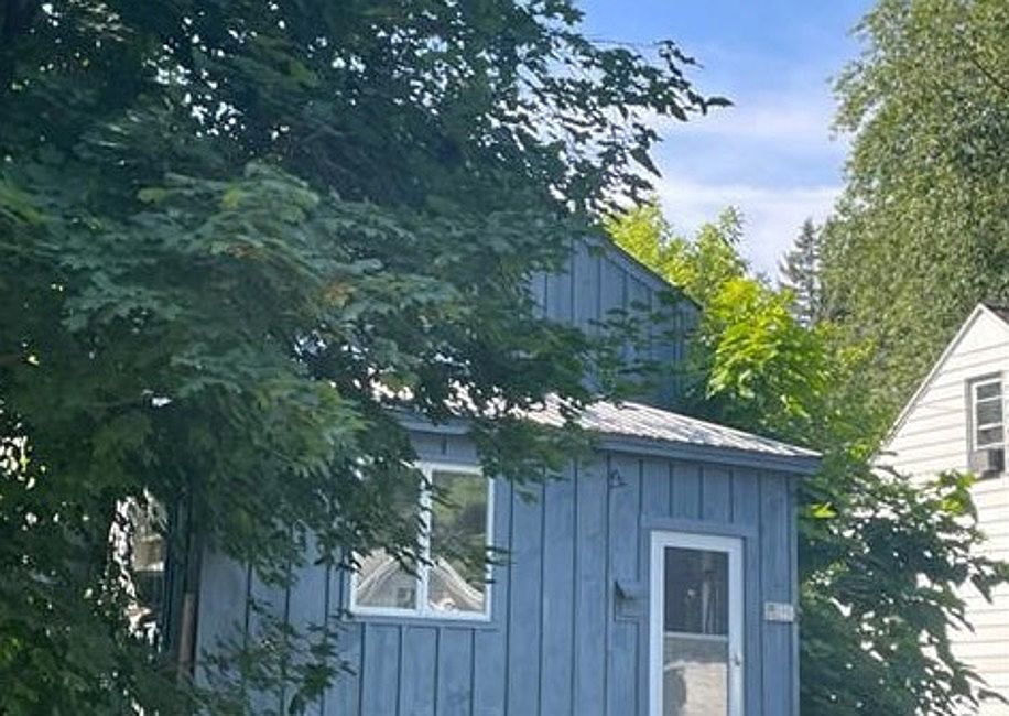 19 Douglas Ave, Glens Falls, NY 12801 MLS 0 Zillow