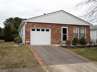 167 Torrey Pines Dr, Toms River, NJ 08757