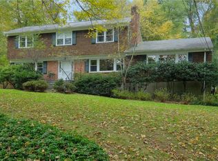 18 Silver Ln, Chappaqua, NY 10514