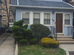 572 E 7th St, Brooklyn, NY 11218