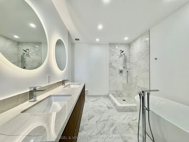 1315 Bay St #1303 — Photo 18